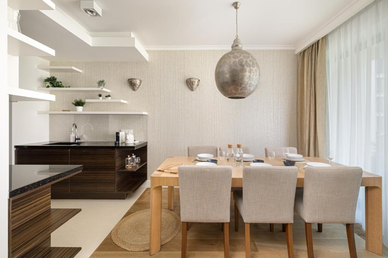 Ecru 3-bedroom Luxurious Wwa21 Apartament