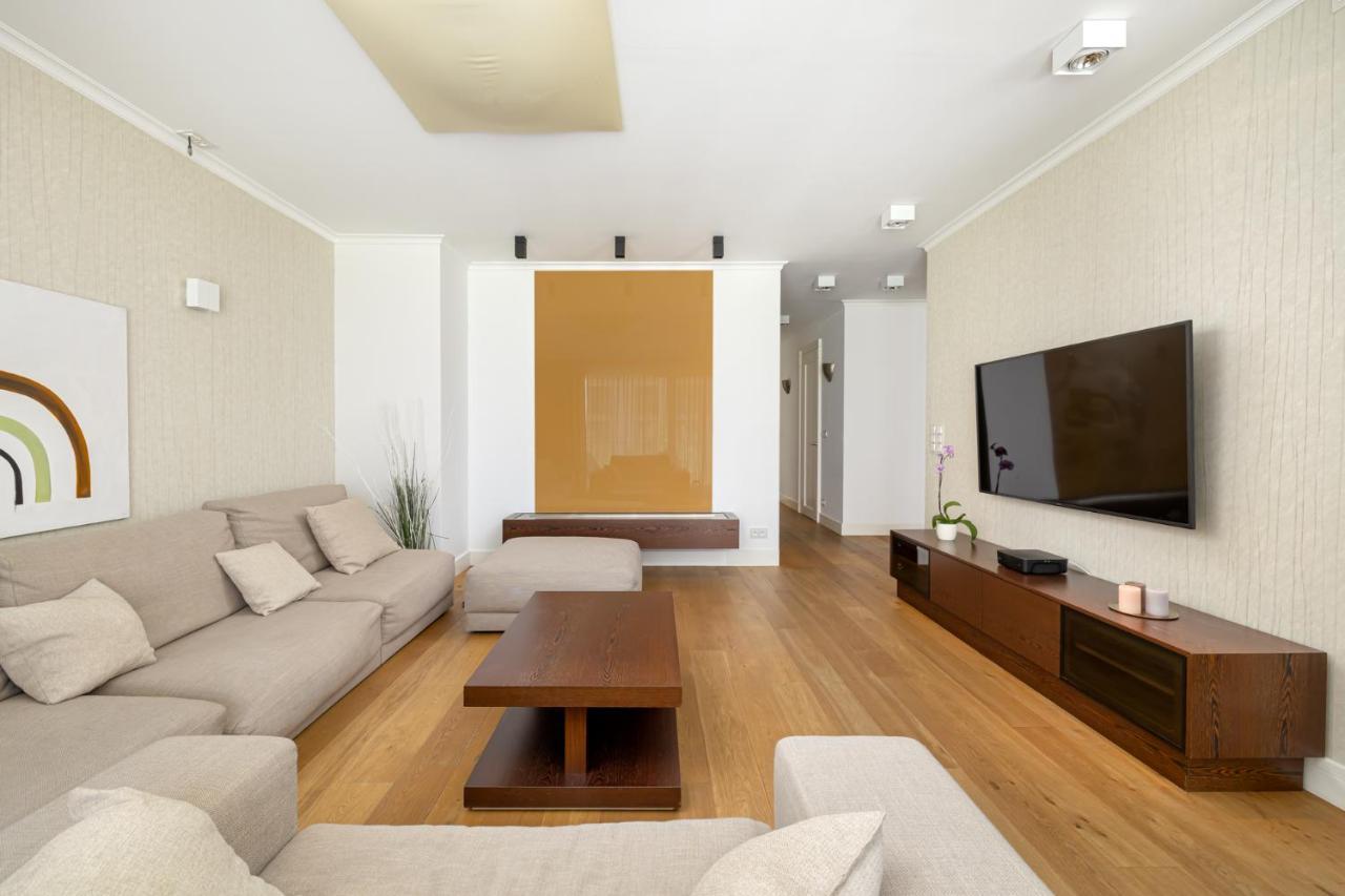 Ecru 3-bedroom Luxurious Wwa21