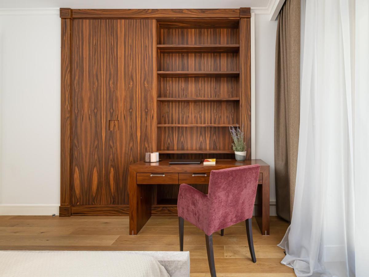 Ecru 3-bedroom Luxurious Wwa21 Apartament