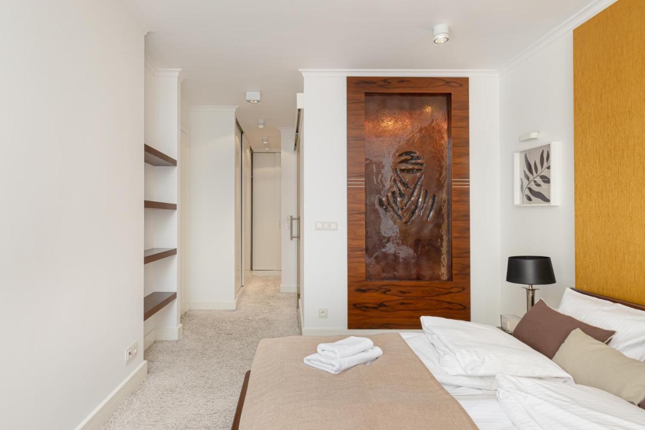 Ecru 3-bedroom Luxurious Wwa21 Apartament Warszawa
