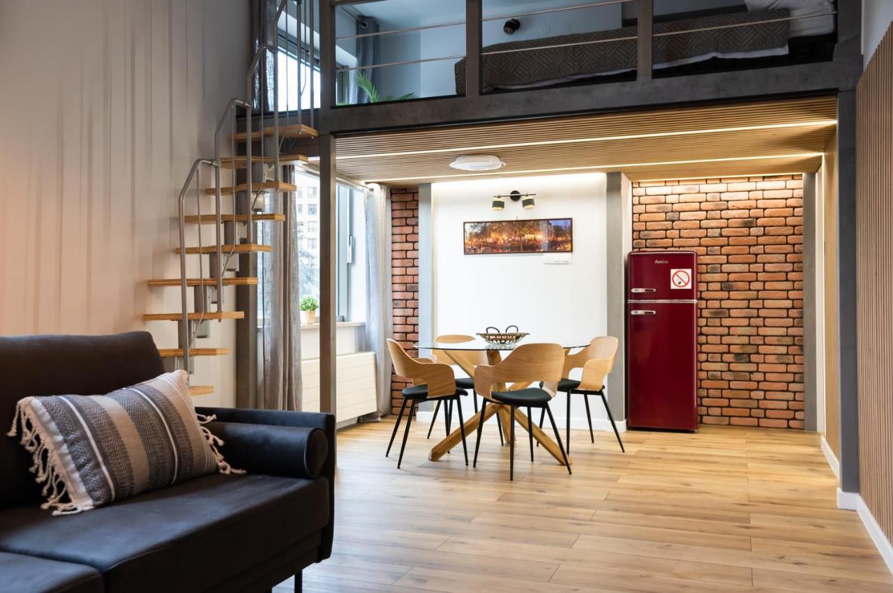 Arkadia Mezzanine Apartment *