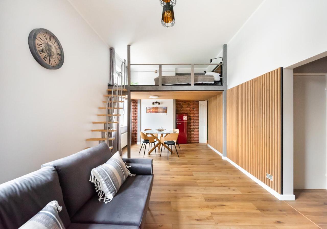 Arkadia Mezzanine Apartment *