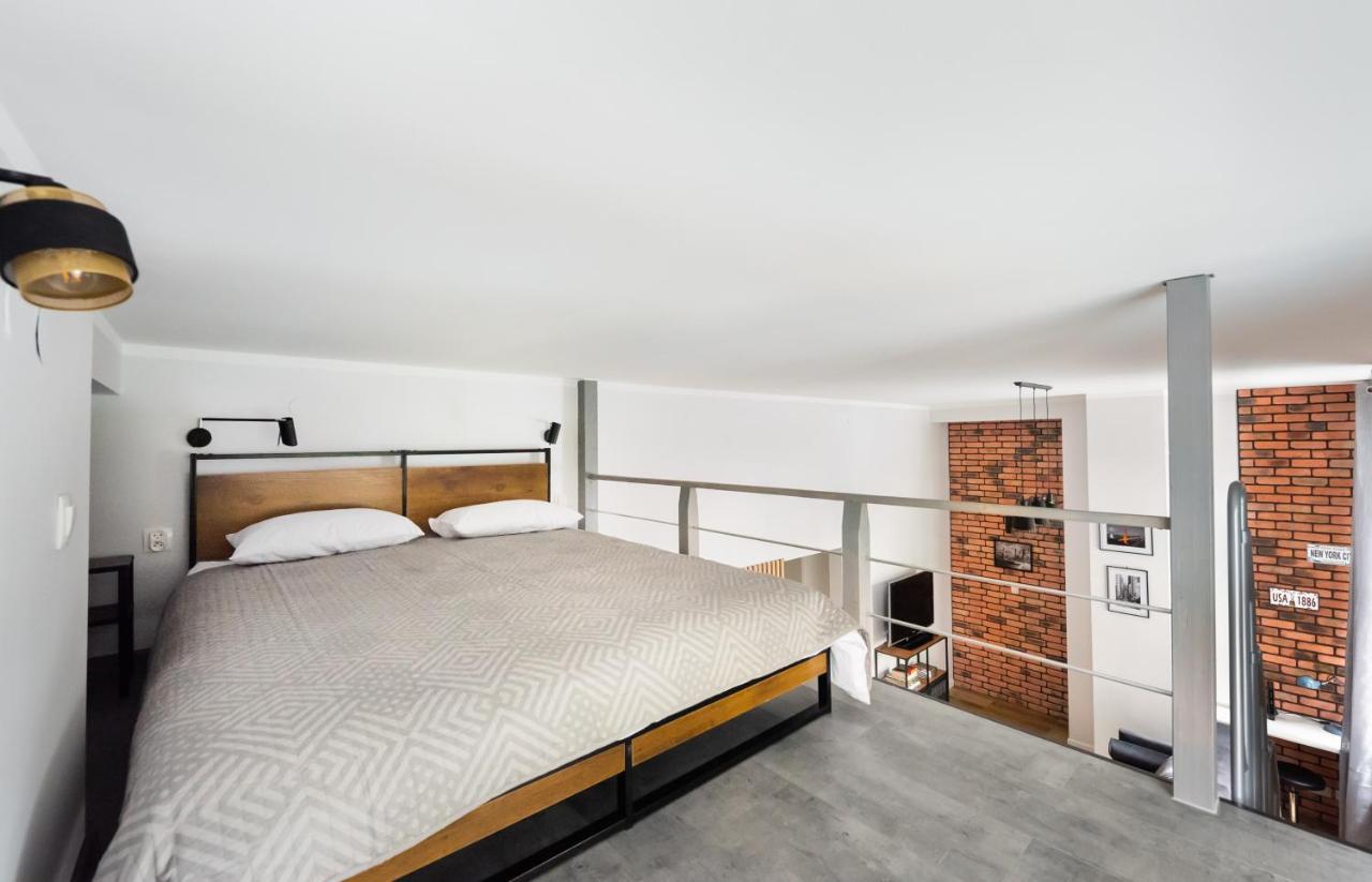 Arkadia Mezzanine Apartment Warsaw