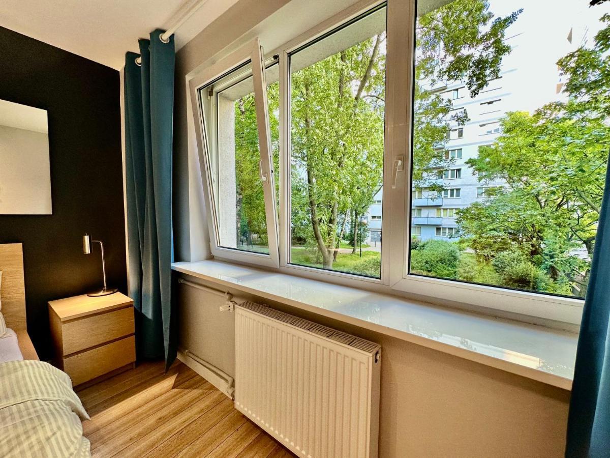 Apartment Neon 3 Silence Metro Wifi 85'tv Netflix Hbo