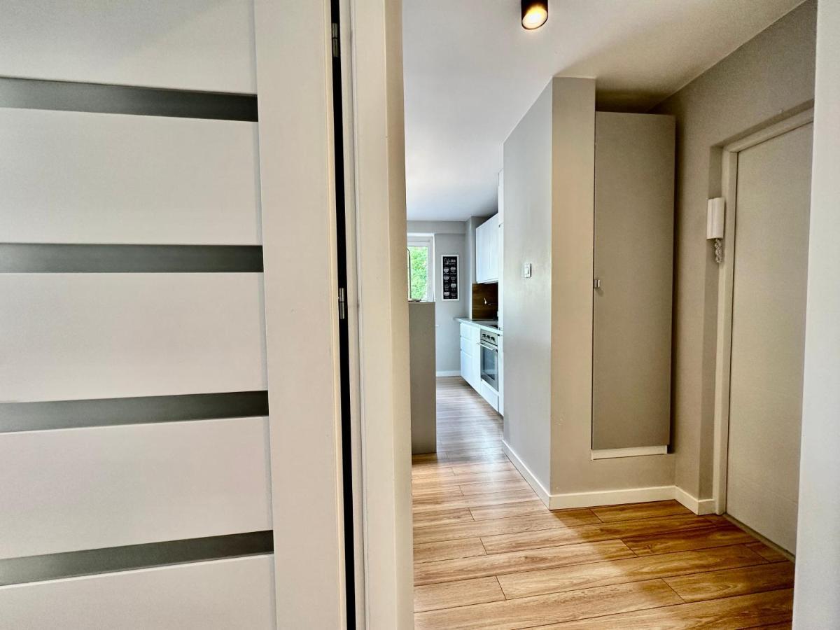 Apartment Neon 3 Silence Metro Wifi 85'tv Netflix Hbo