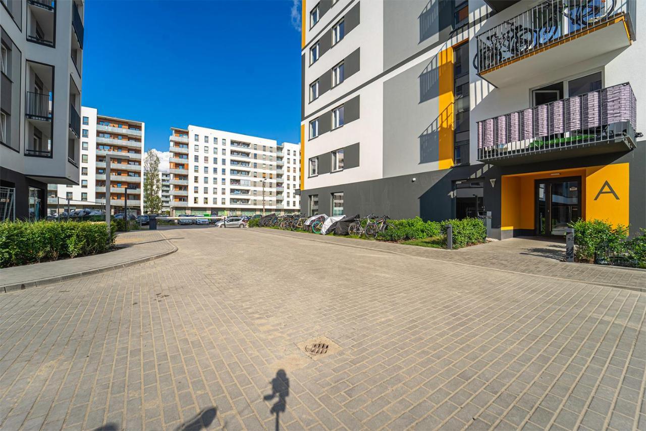 Ursus Comfy With Free Parking Apartment