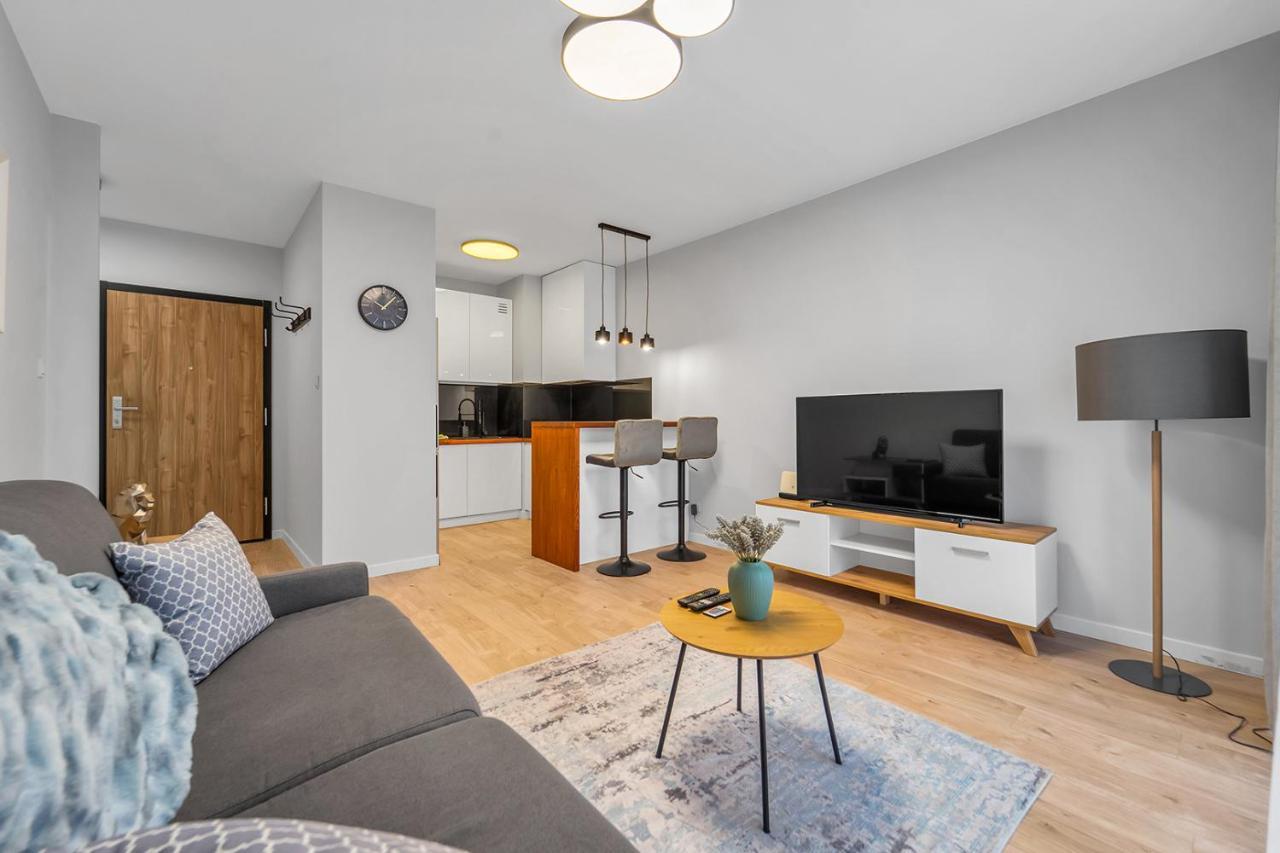 Apartment Ursus Comfy With Free Parking Warsaw