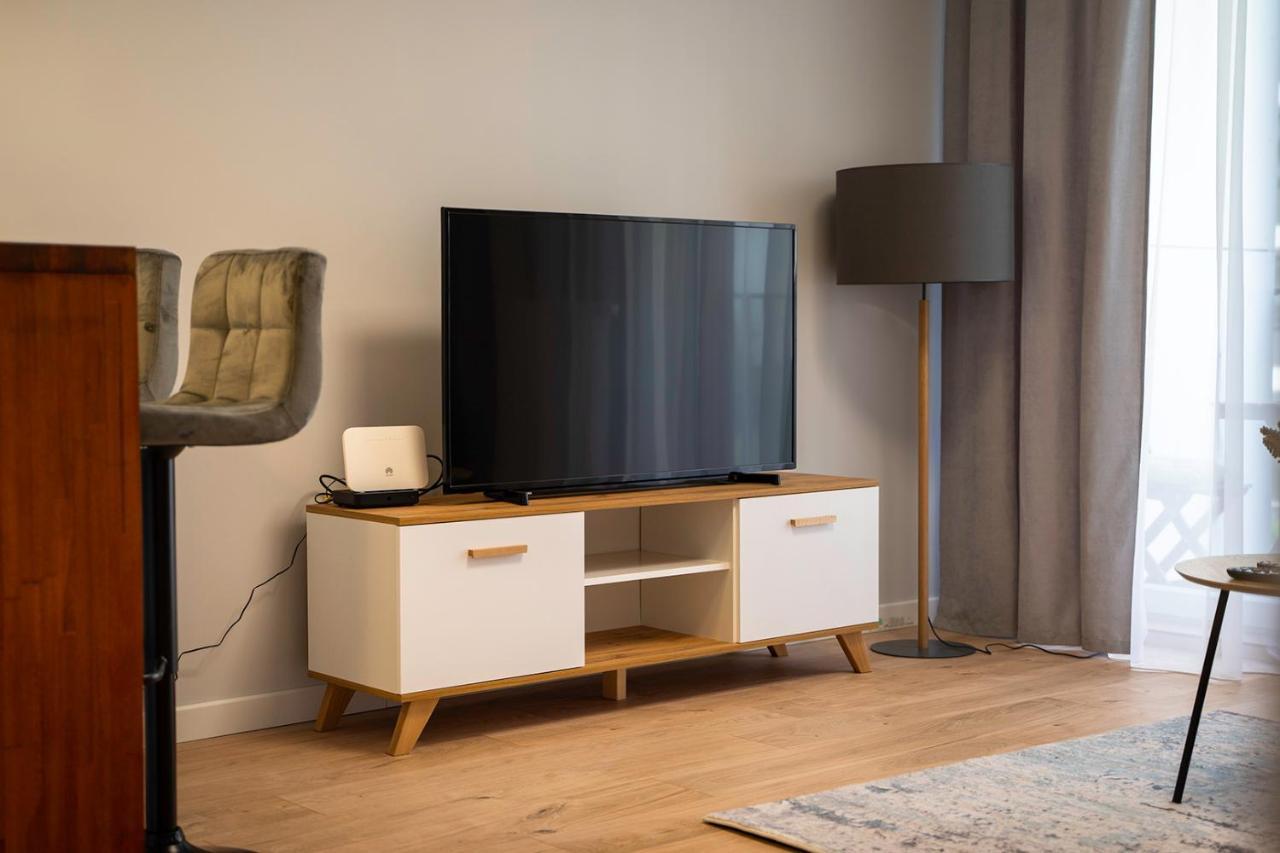 Apartment Ursus Comfy With Free Parking