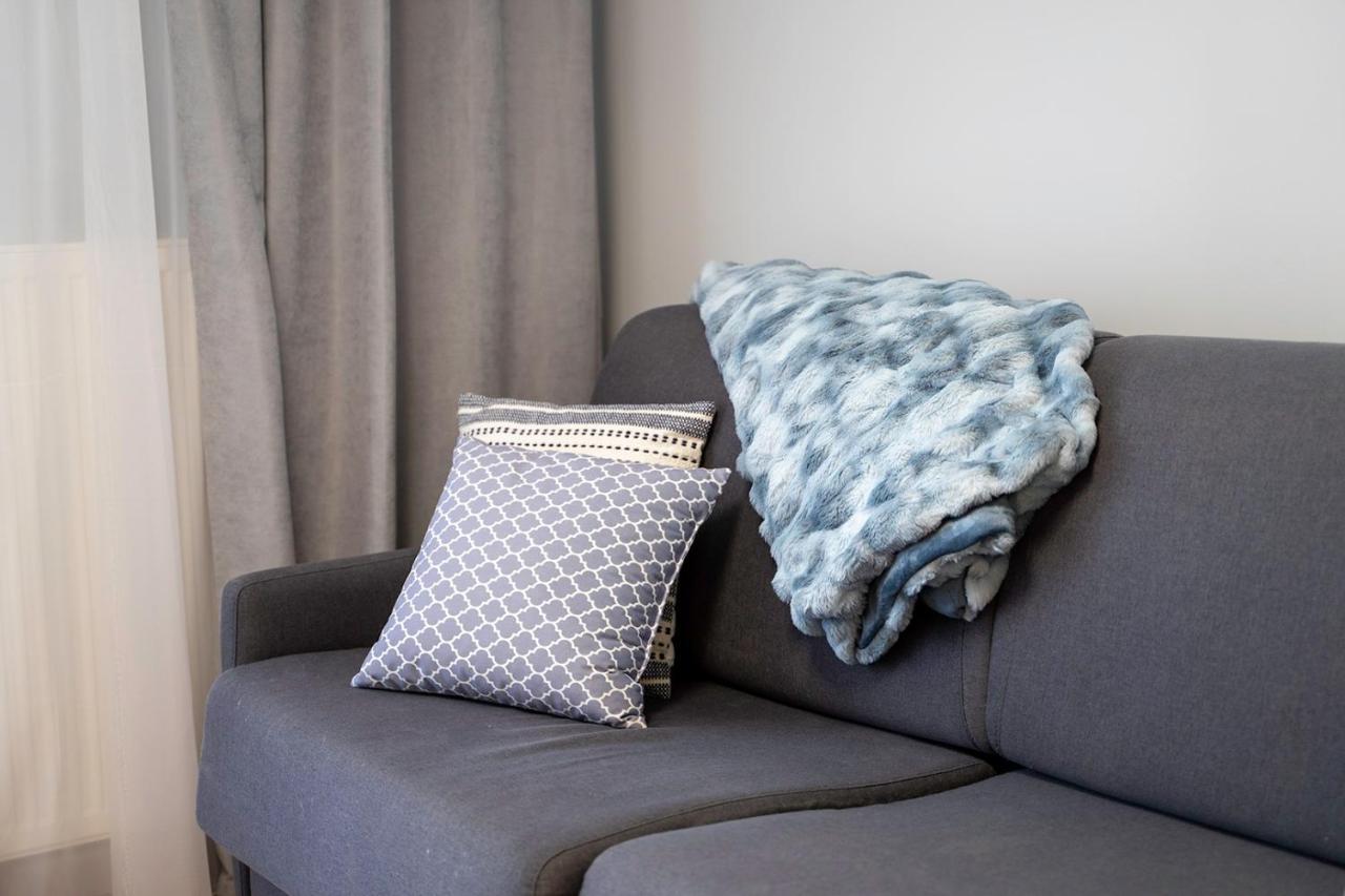 Ursus Comfy With Free Parking Apartment Warsaw