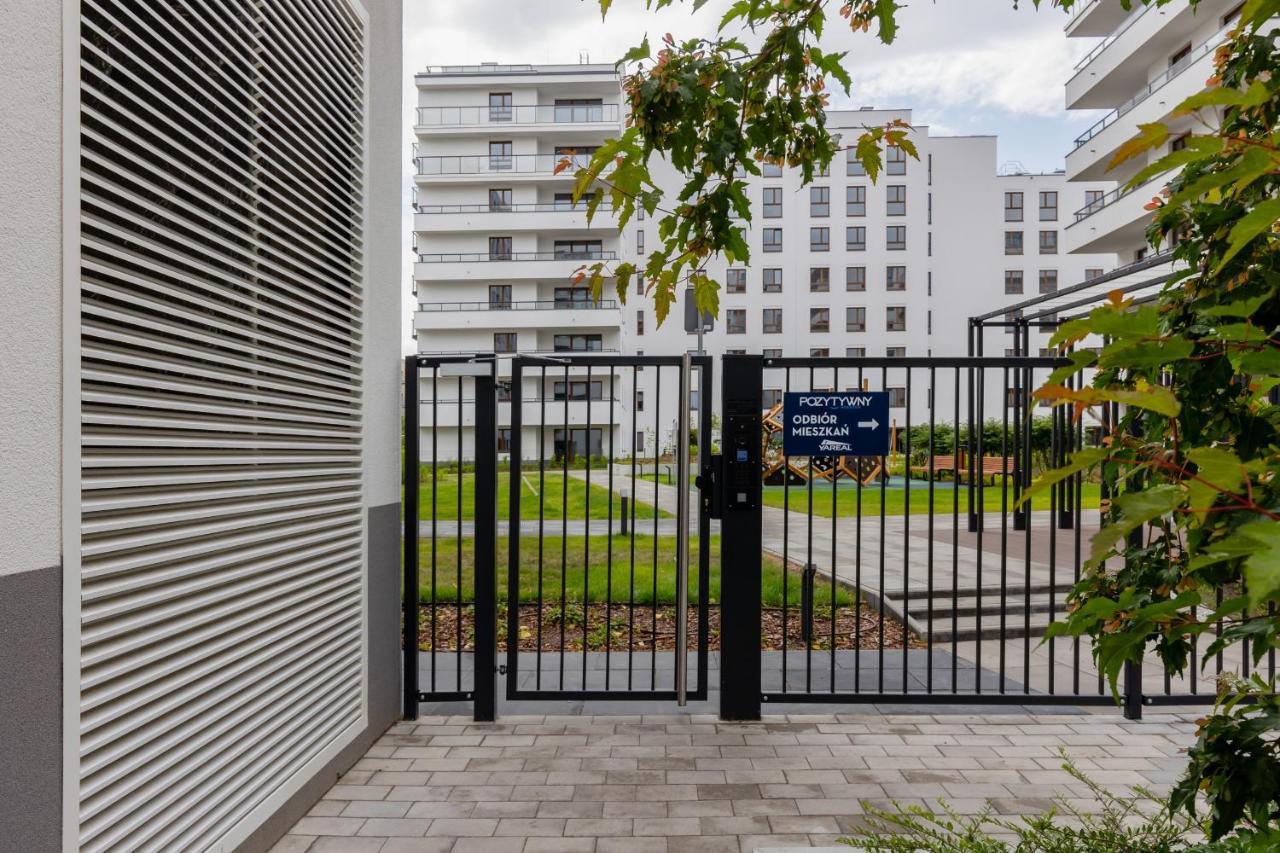 Pozytywny Mokotow With Balcony By Renters Apartment