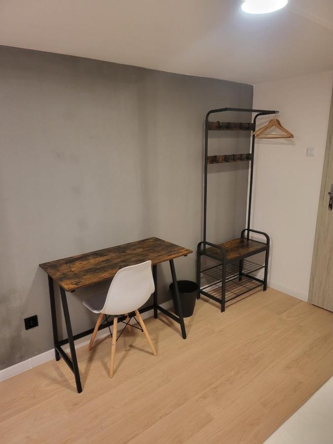 Hostel Rooms4rest Wiertnicza - Private For Tourists - Atr Consulting Sp, Z O,o,