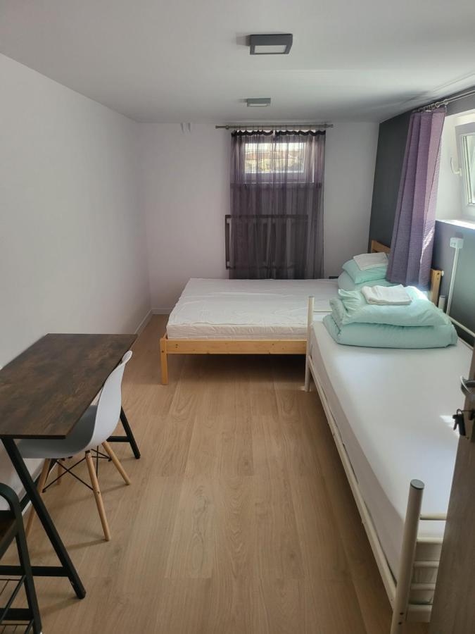 Hostel Rooms4rest Wiertnicza - Private For Tourists - Atr Consulting Sp, Z O,o, *