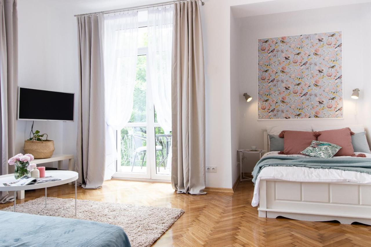 Gagarina 12 - Piekny Apartament Przy Lazienkach Krolewskich - Duze Lozko 160x200cm - Bardzo Duzy Balkon - Wifi - Telewizja Kablowa - Bezplatna Strefa Parkowania - Better *