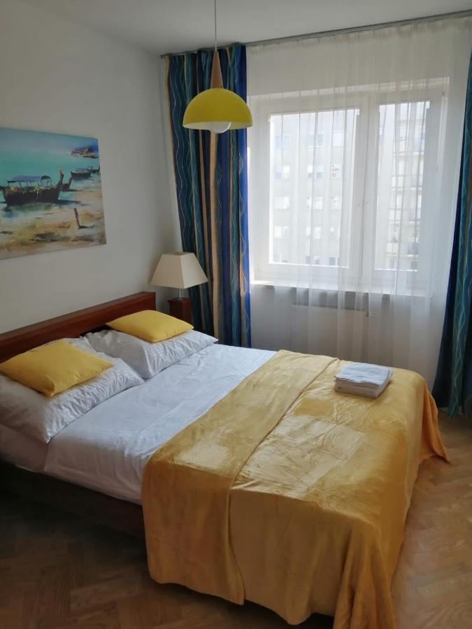 Apartment Sloneczny Apartament Bluszczanska Warsaw