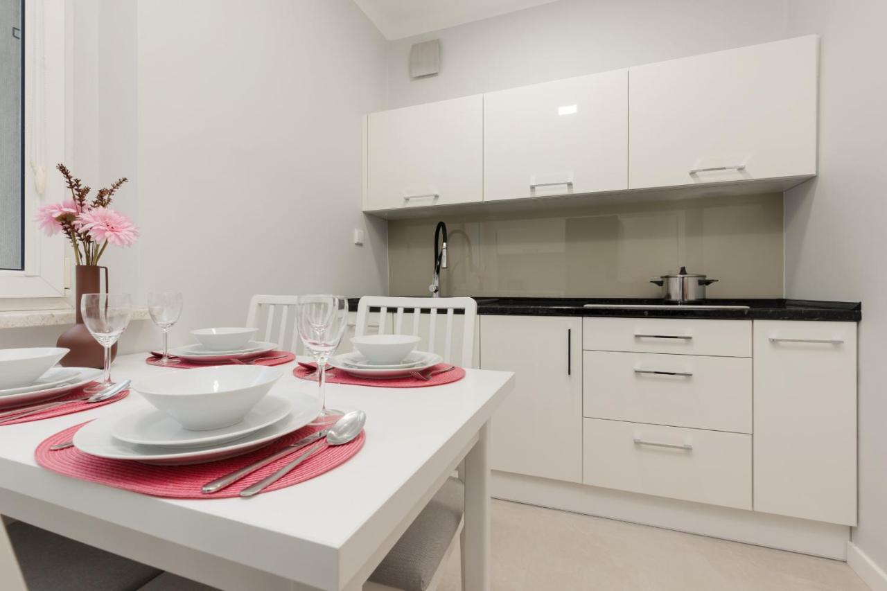 Bright Kasprzaka Wola Near Metro Station By Renters *