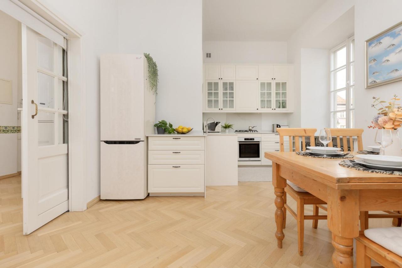Family Freta Old Town By Renters Apartment