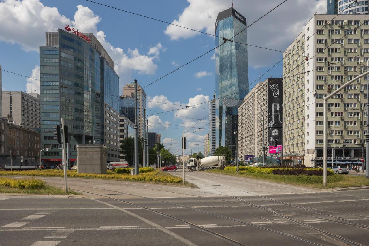 Apartament Metro Rondo Onz Comfort *