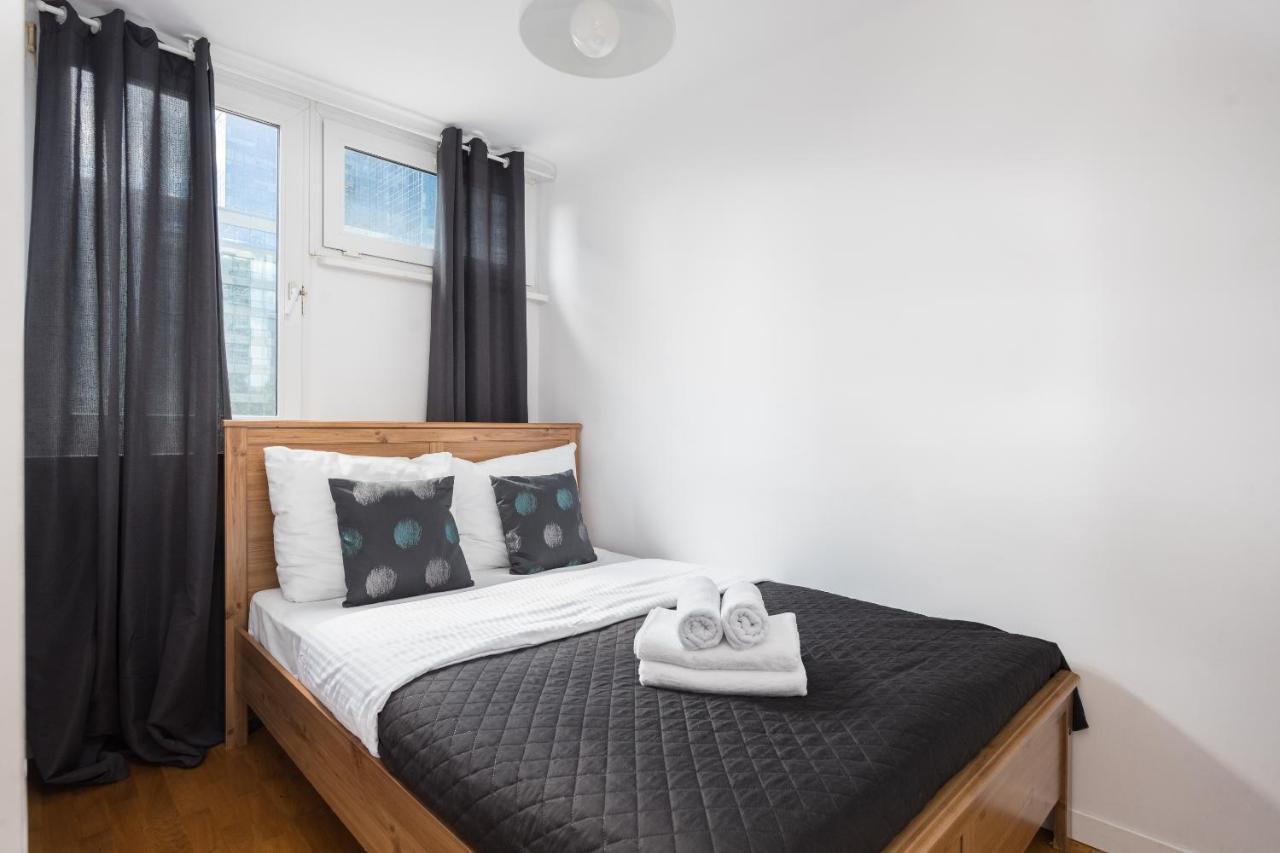 Apartament Metro Rondo Onz Comfort *