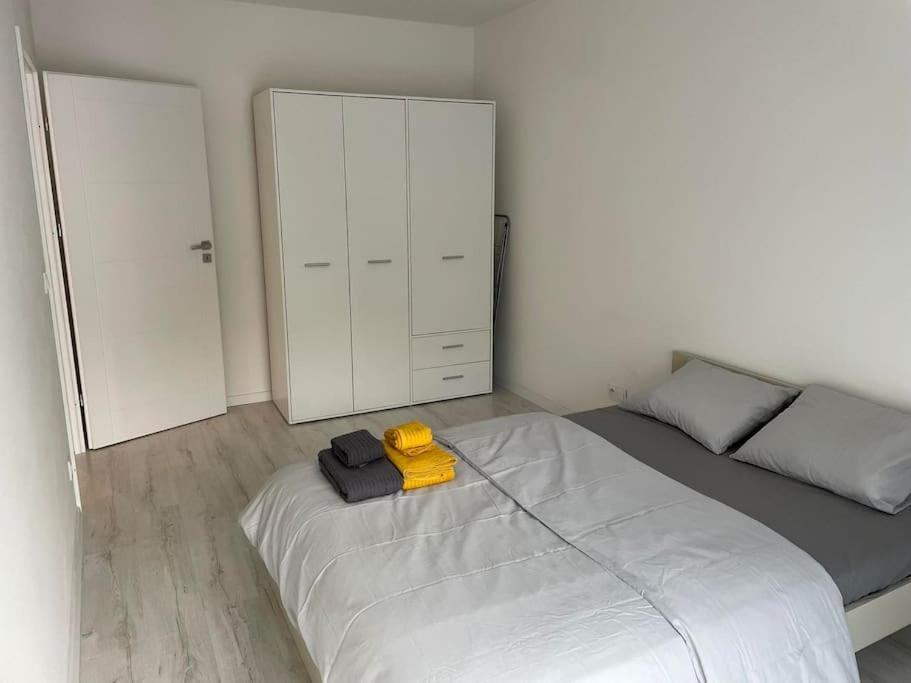 With Private Parking Apartament *