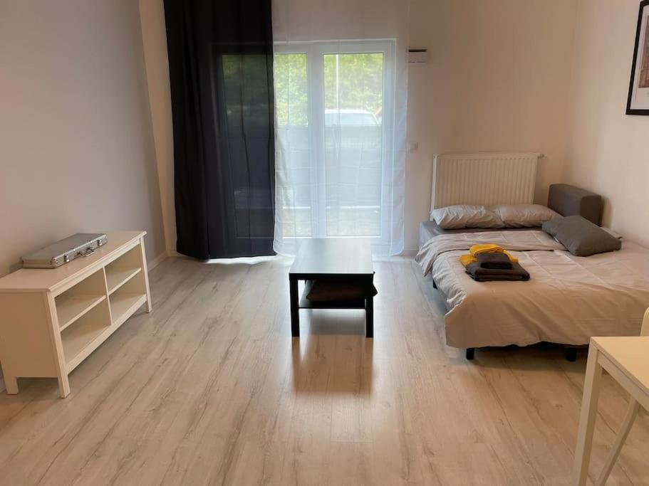 Apartament With Private Parking *