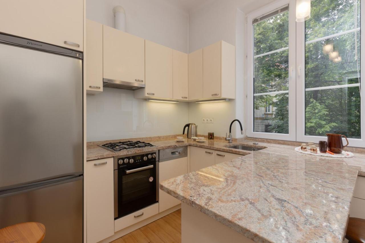 New Town Square For 5 Guests By Renters Apartamento Varsóvia