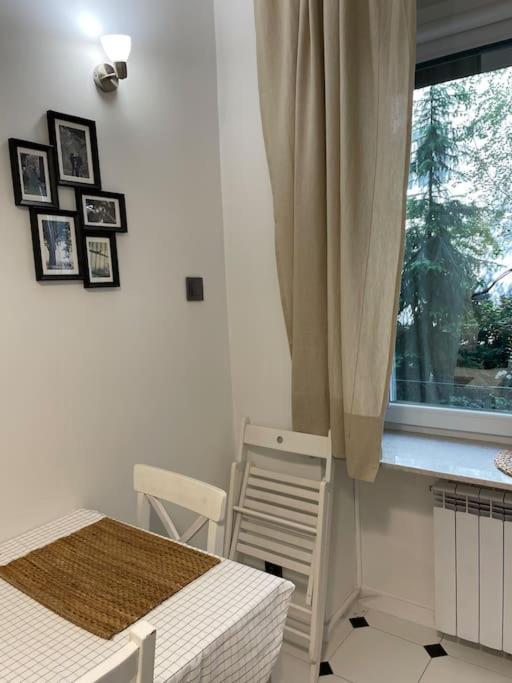 Piekne, Nowoczesne Mieszkanie Na Ulicy Chmielnej, Samo Centrum. Apartment