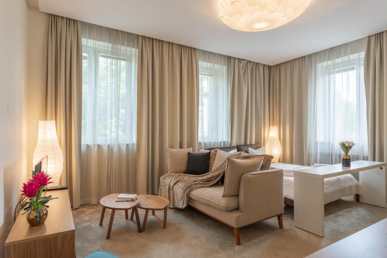 - Great Location - Bright And Stylish In The Center - Plac Konstytucji Apartment *
