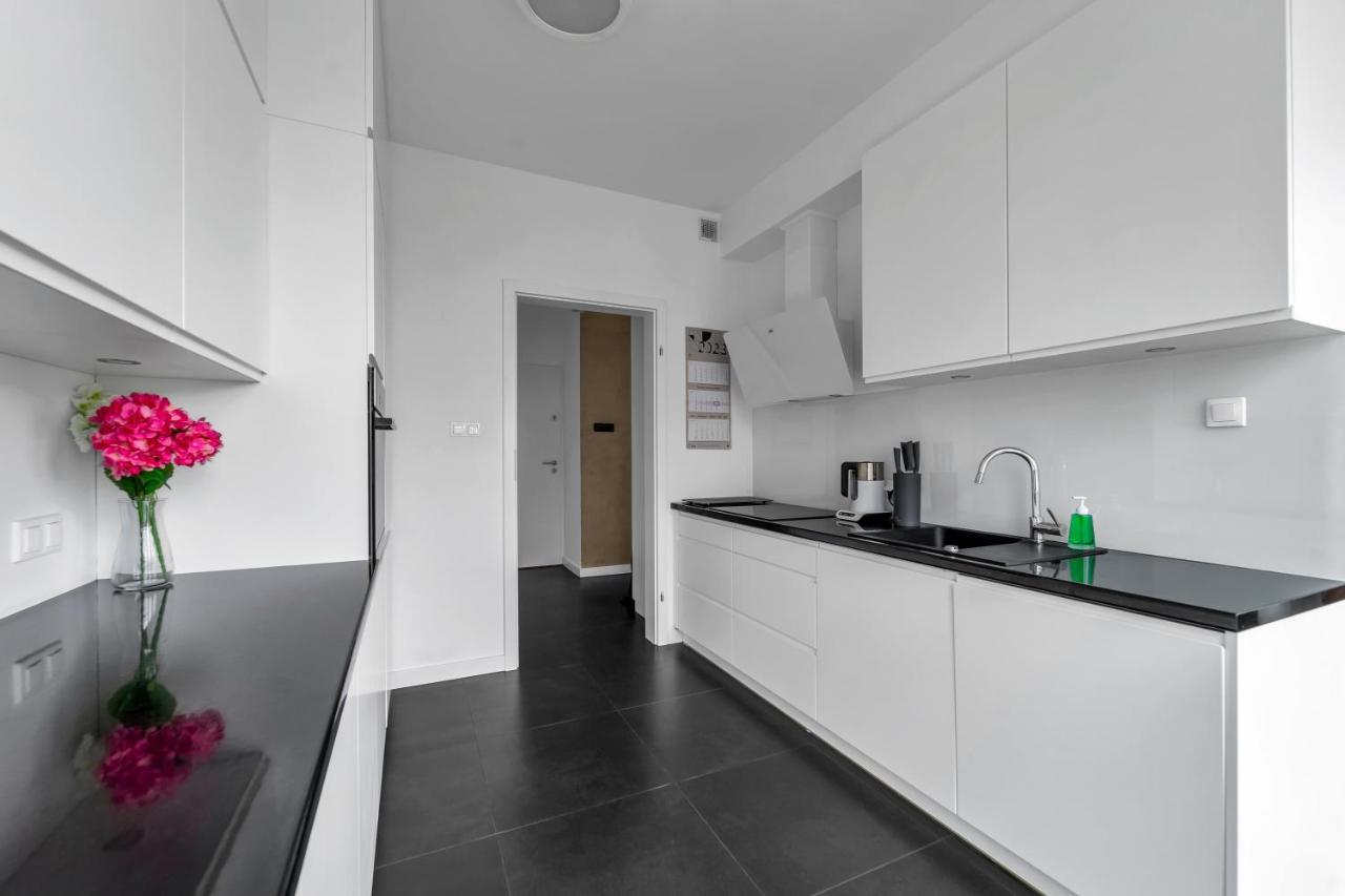 Prestige - 86m2, Two-level Loft, Parking - By Rentujemy Apartment *