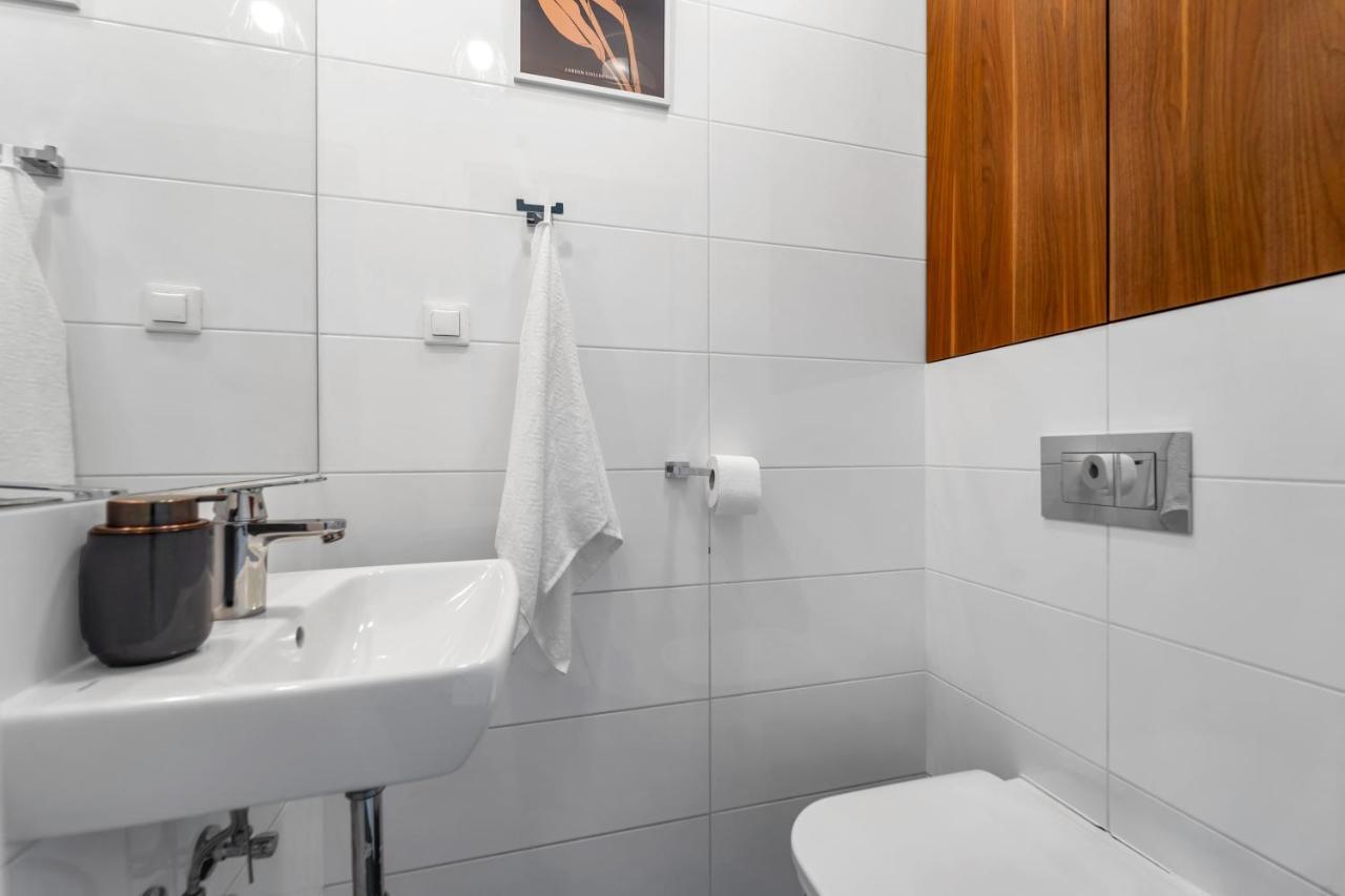 Prestige - 86m2, Two-level Loft, Parking - By Rentujemy Apartment Warsaw