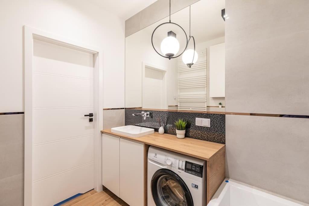 Apartment Superapart Lopianowa 5 *