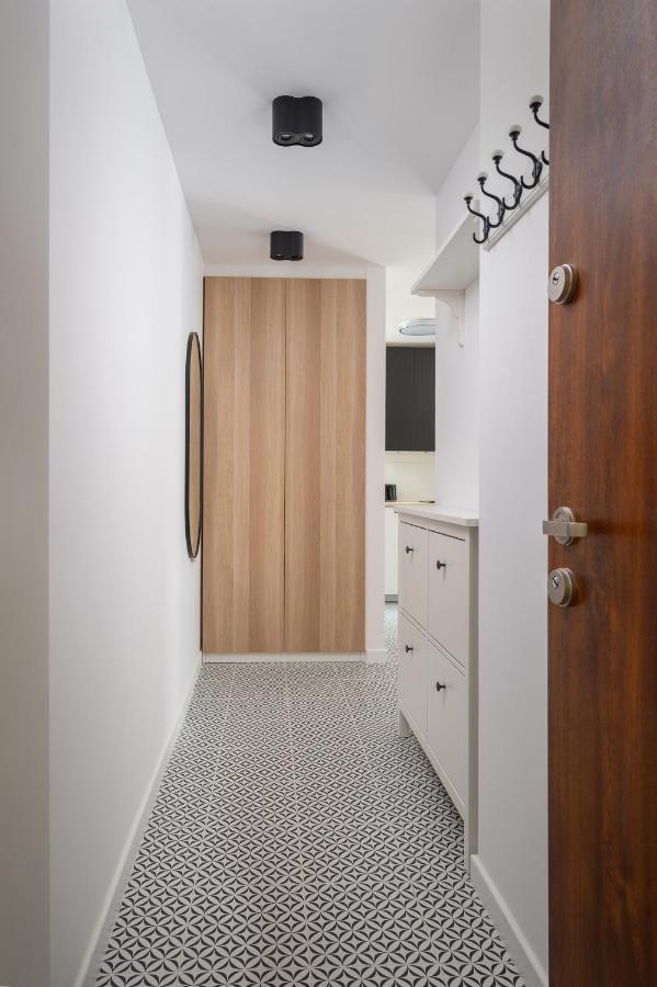Apartment Ochota Yellow