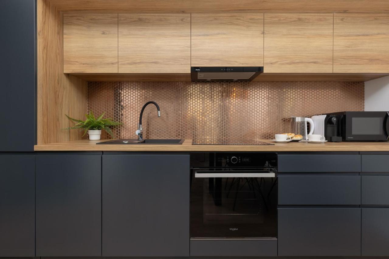 Apartment Trendy With 2 Bedrooms, Balcony & Parking By Renters Warsaw