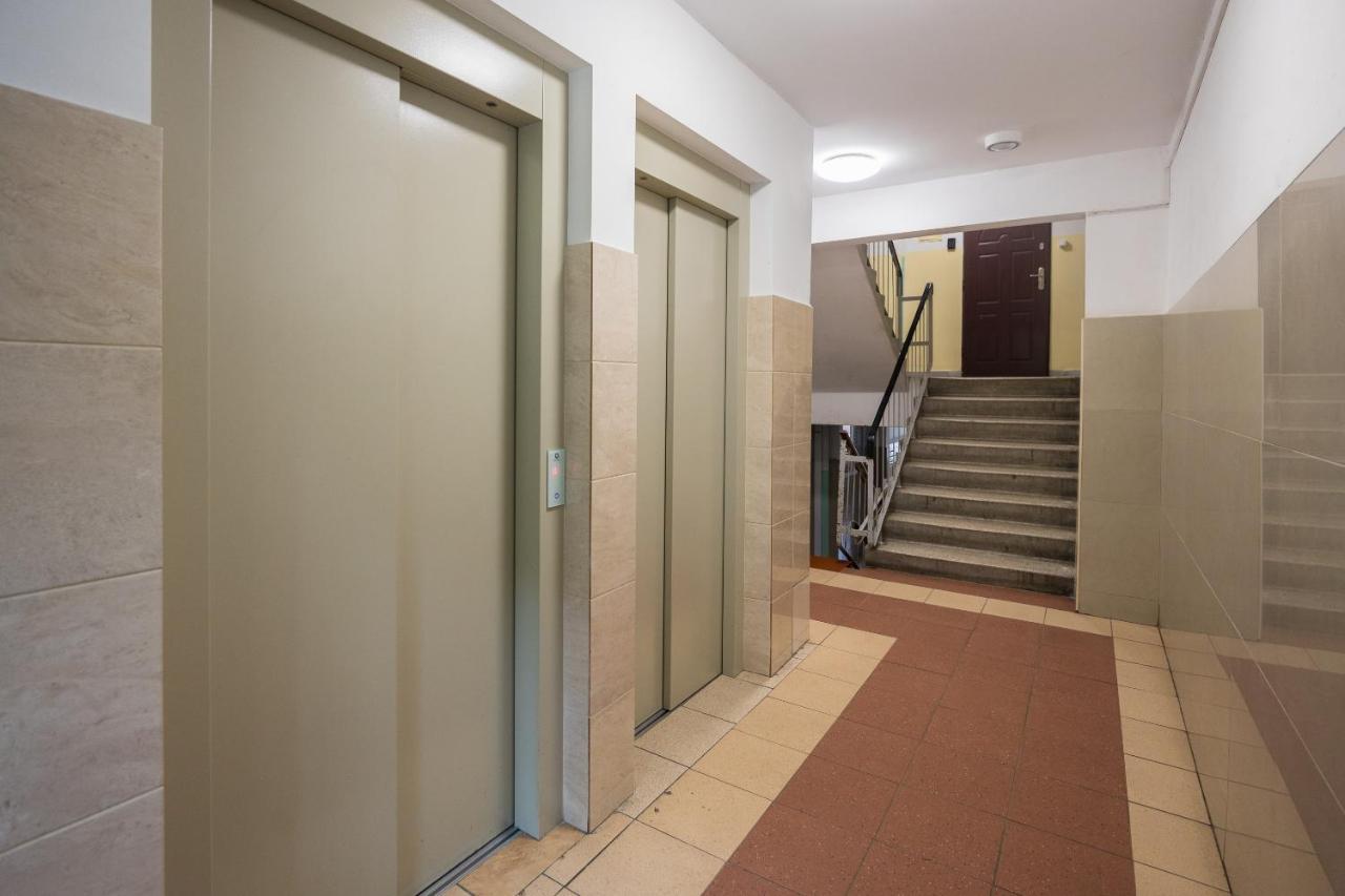 Ochota Wooden Apartment Warsaw