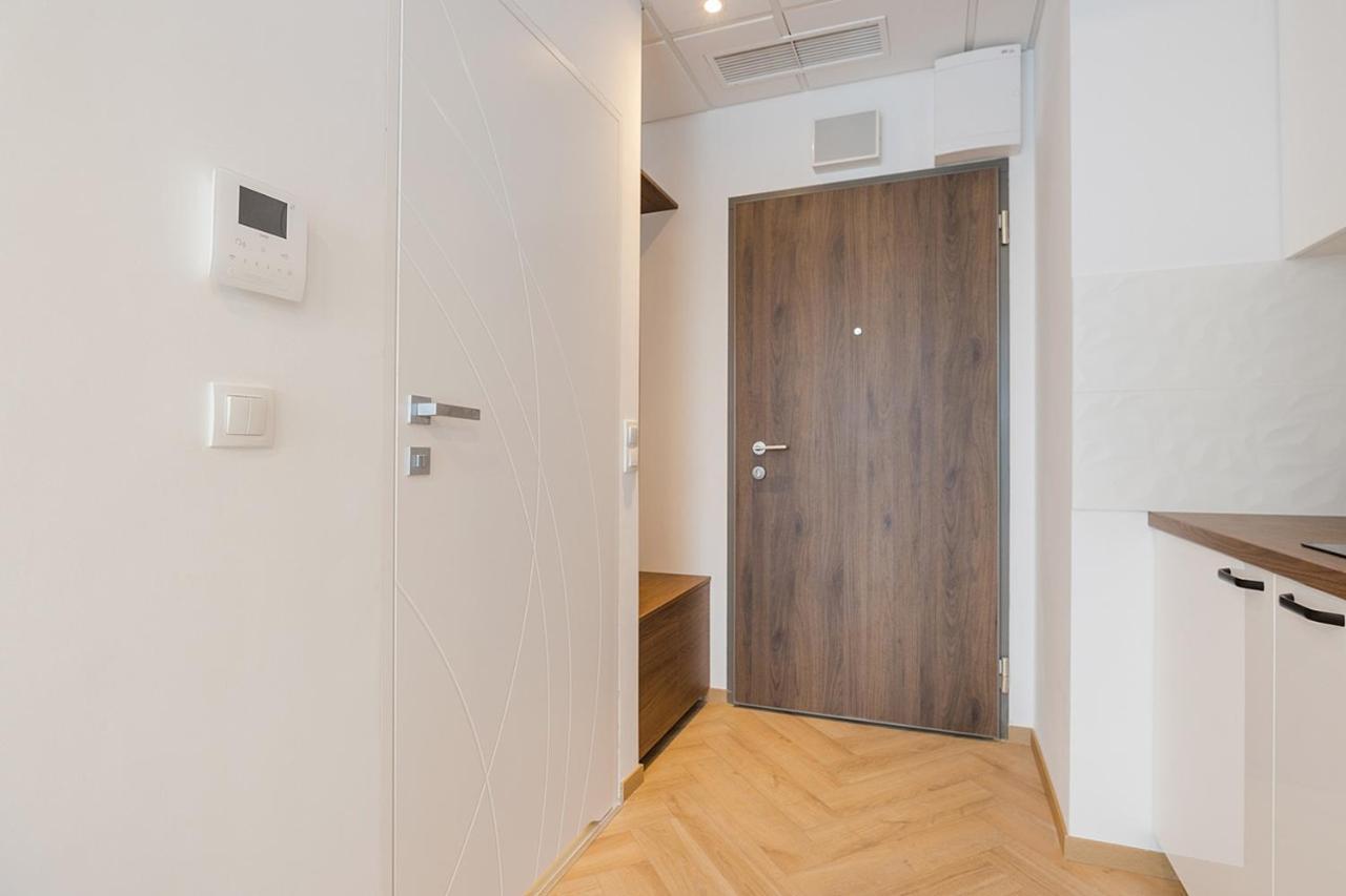 Kasprzaka 29 - Bezplatny Parking - Free Parking - Piekny Widok Na Centrum Miasta - Duzy Balkon - Smart Tv 55 Cali - Wifi - Better Căn hộ