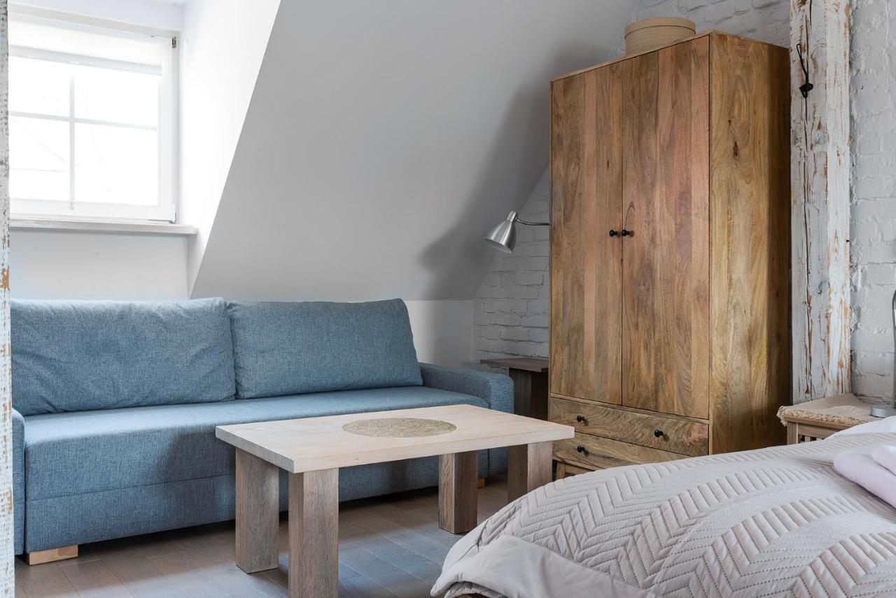 High Standard Studio. Old Town. *