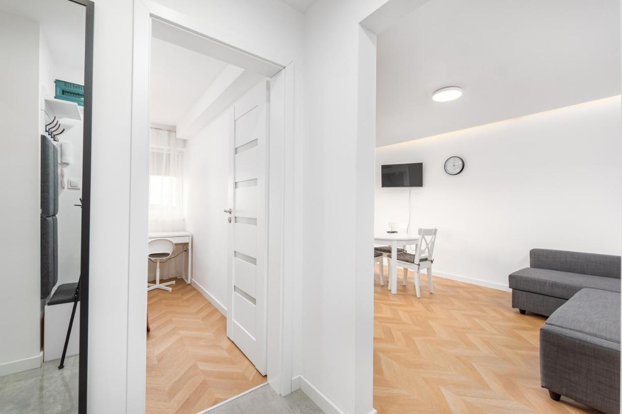 Elblaska 37 By Homeprime * Warschau