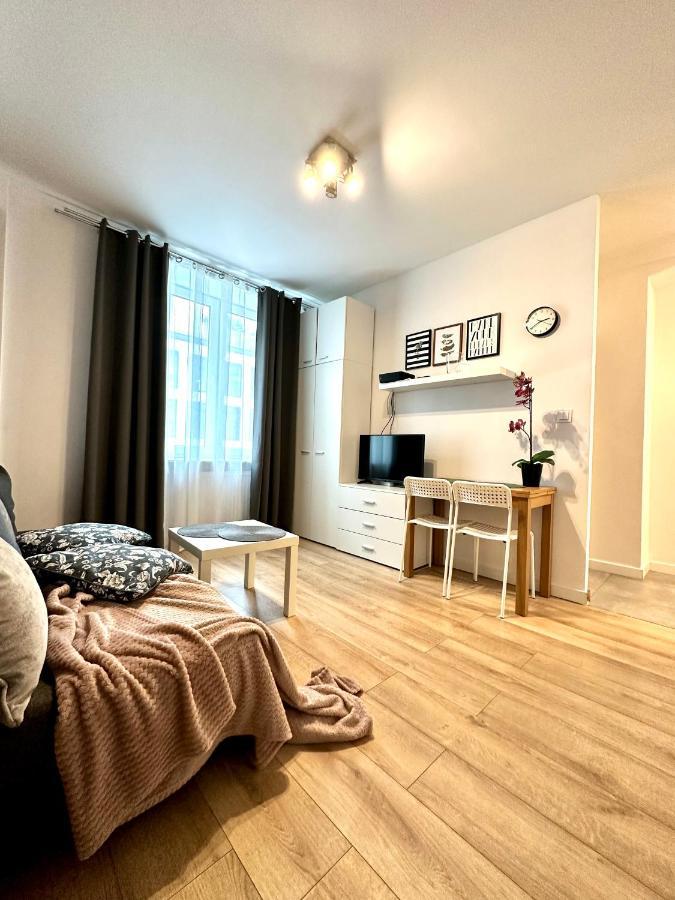 Place 2 Apartment Warsaw