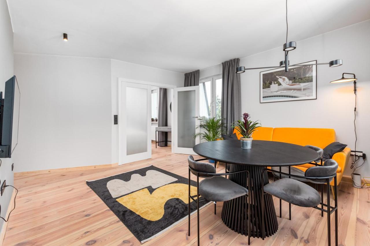 Walecznych 51 By Homeprime Apartment *