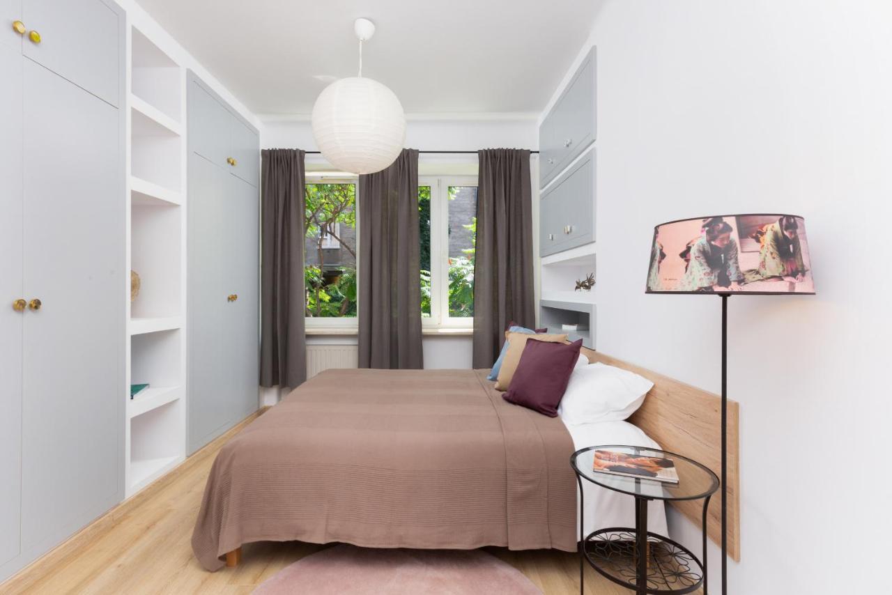 Metro Raclawicka Stylish & Modern Mokotow By Renters Warschau