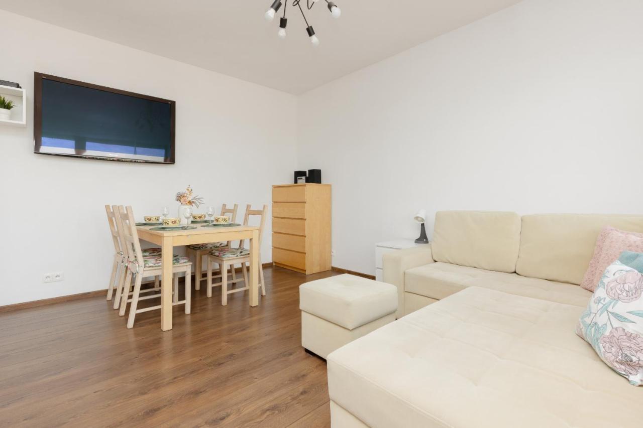 Spacious Family With Parking & Balcony In Warsaw, Bielany By Renters * Warsaw