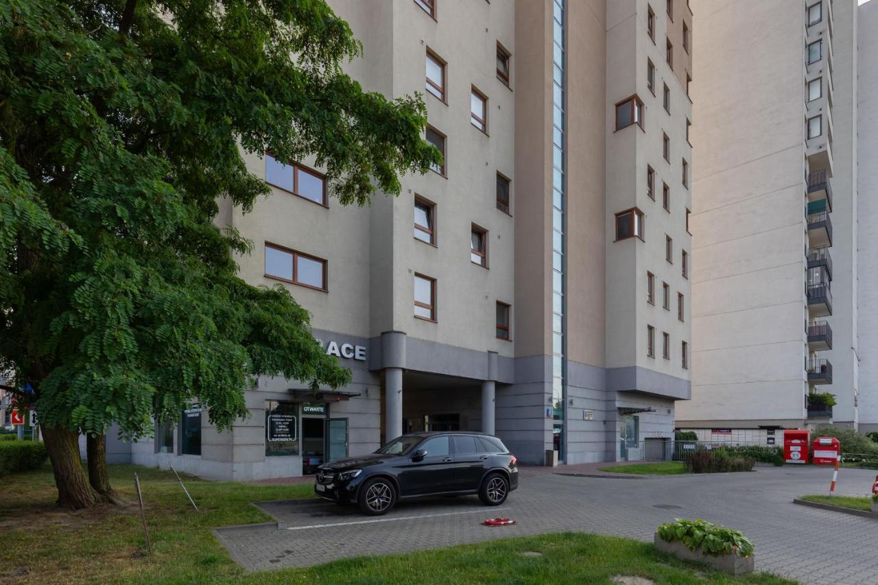 Spacious Family With Parking & Balcony In Warsaw, Bielany By Renters * Warsaw