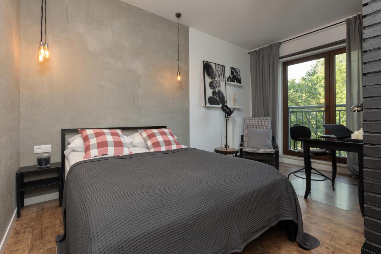 Stylish & Trendy 1 Bedroom Wola With Parking By Renters