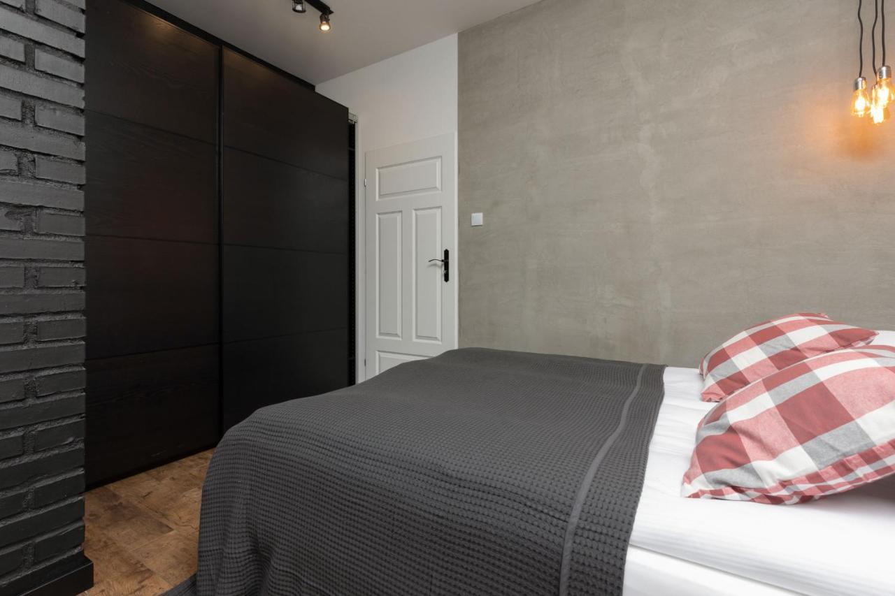 Stylish & Trendy 1 Bedroom Wola With Parking By Renters *