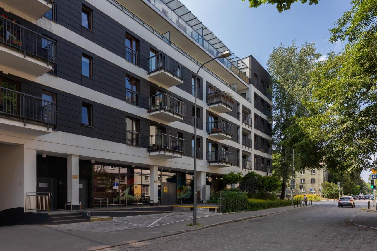 Stylish & Trendy 1 Bedroom Wola With Parking By Renters
