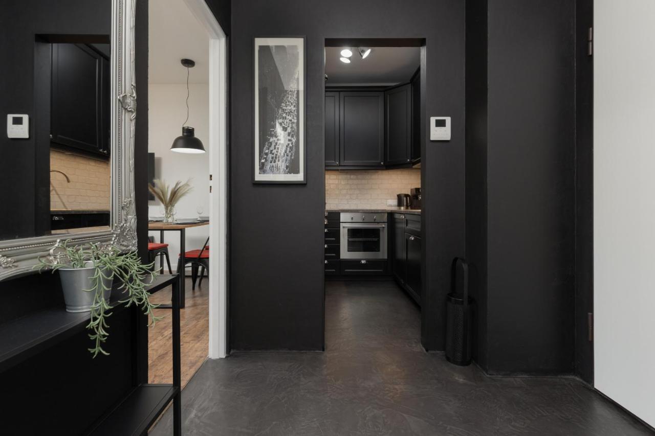 Stylish & Trendy 1 Bedroom Wola With Parking By Renters *