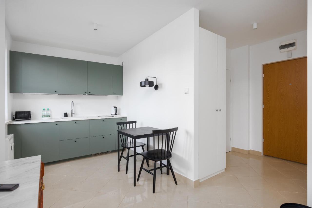 Apartamento Elektoralna Kino Femina Studio *