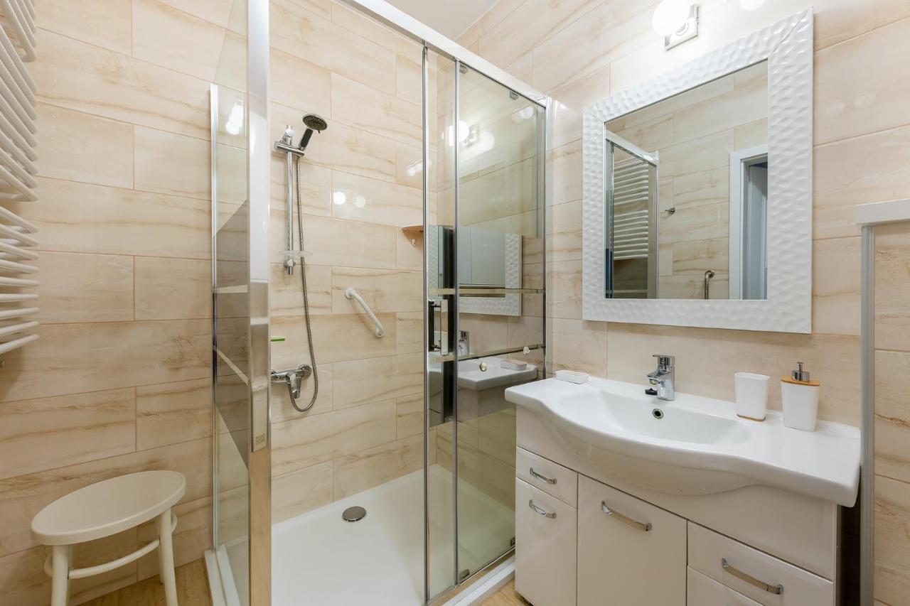 ~comfortify~ Kingsize Bed, A/c, Wifi, Skylineview Căn hộ Warsaw