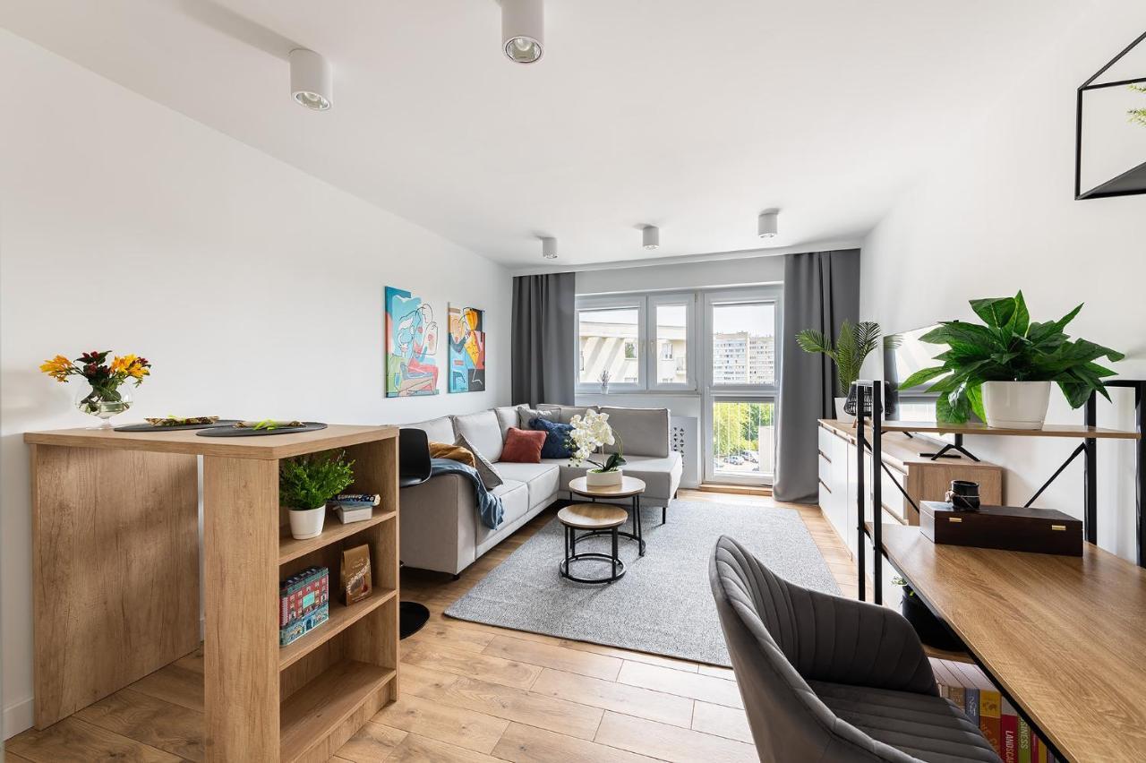 Wrzeciono 12 - Piekny Apartament Obok Szpitala Bielanskiego Oraz Awf, Bezplatna Strefa Parkowania - 400m Do Stacji Metra - Good *