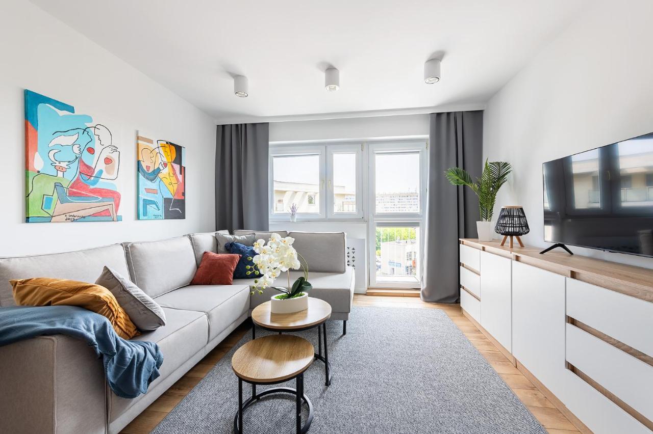 Apartment Wrzeciono 12 - Piekny Apartament Obok Szpitala Bielanskiego Oraz Awf, Bezplatna Strefa Parkowania - 400m Do Stacji Metra - Good *
