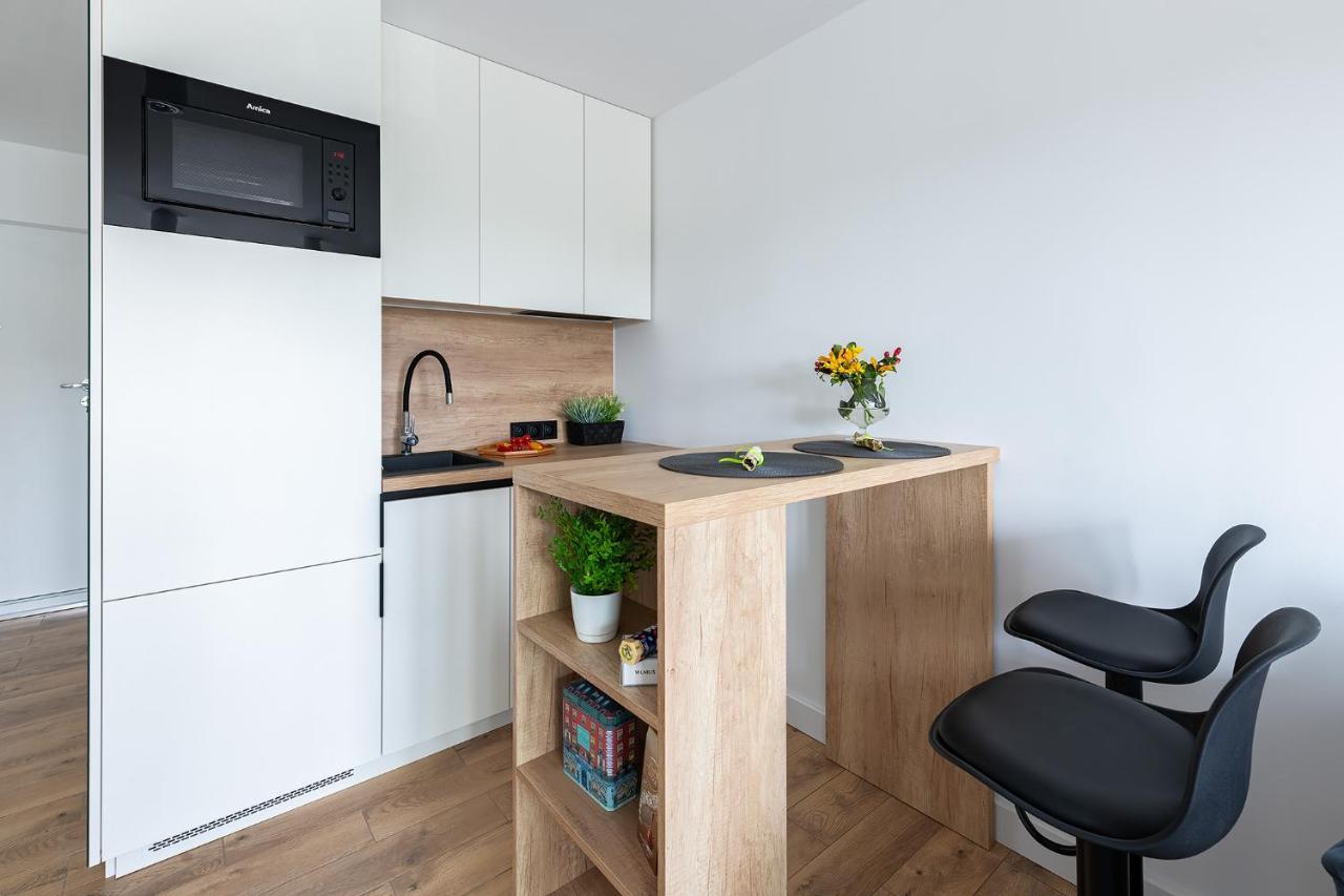 Wrzeciono 12 - Piekny Apartament Obok Szpitala Bielanskiego Oraz Awf, Bezplatna Strefa Parkowania - 400m Do Stacji Metra - Good Warschau